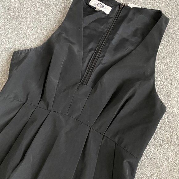 Tibi Black & Bronze Floral Print Cocktail/Party Dress V-Neckline US6 - G - Picture 14 of 16